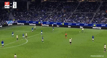 半岛体育APP-德容助攻，莱万甩头破门！巴萨2-1奥维耶多！