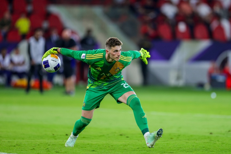 半岛体育官网-迪马：二号门将染红，利雅得胜利叫停本托加盟热那亚的转会