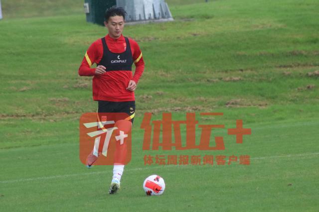 半岛体育官网-蒋圣龙：不喜欢被压着打 要发挥出敢打敢拼的精神