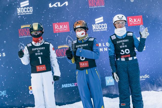 半岛体育官网-赛季首秀徐梦桃“多喜临门” 孔凡钰重返最高领奖台