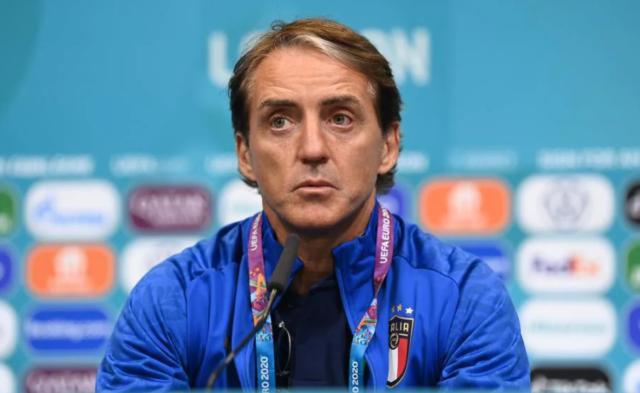 半岛体育-曼奇尼：意式传控不一样 骂因莫比莱是因为他重要